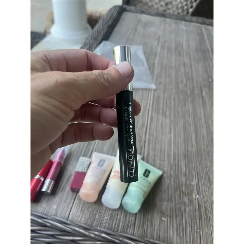 Lot of 8 CLINIQUE Products.